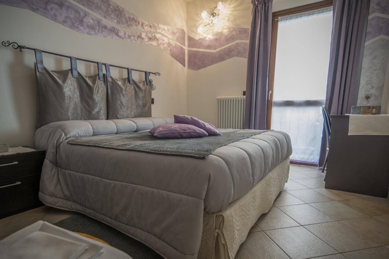 La Casa Del Grillo 1 Bed and Breakfast Aosta Exteriör bild