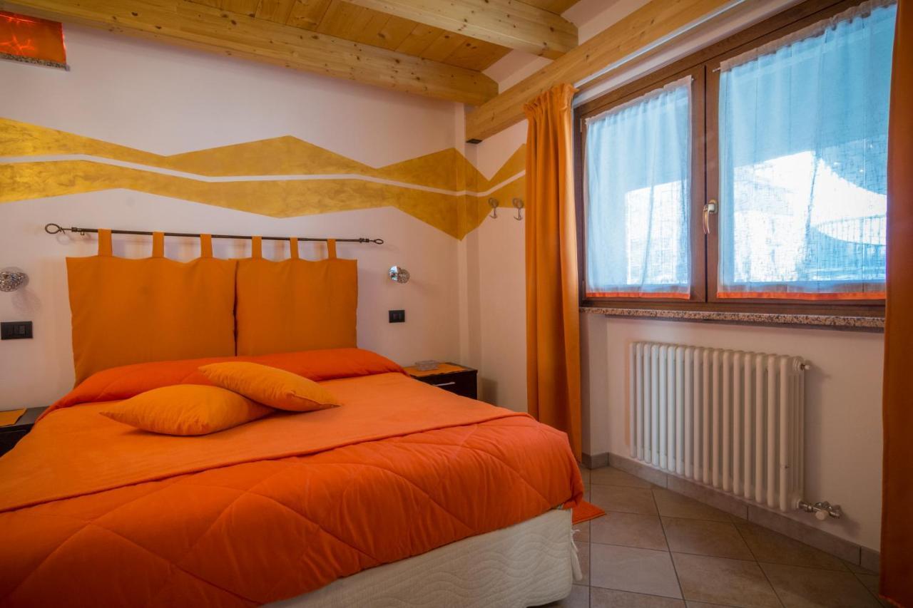 La Casa Del Grillo 1 Bed and Breakfast Aosta Exteriör bild